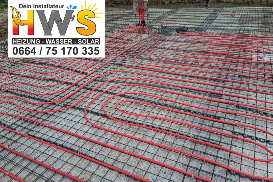 HWS Installationen Verlegte Fussbodenheizung auf der Daemmung vor dem Estrich